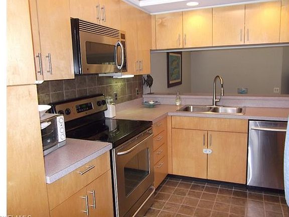 5th image of 13120 Radcliffe Dr
