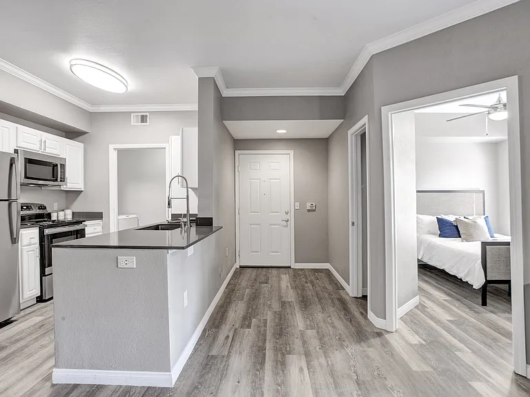 Broadleaf Apartments — Photo 64