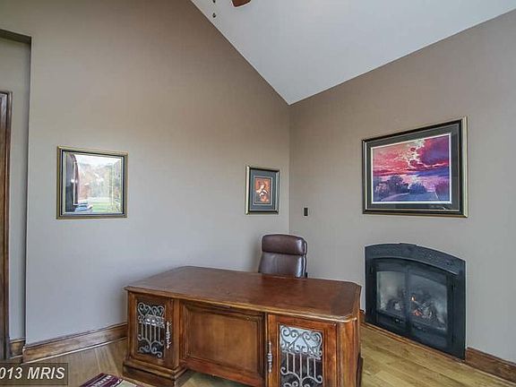5th image of 9925 Alydar Ct