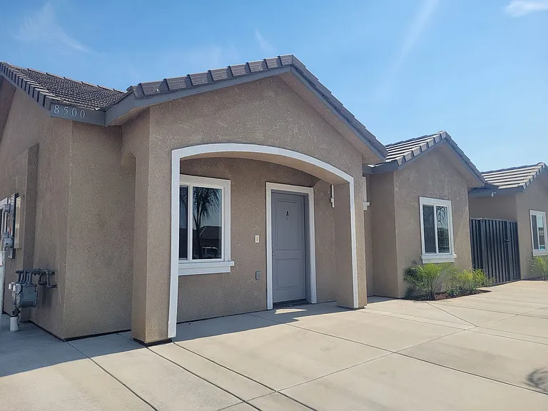 8500 Grandy St — Photo 1
