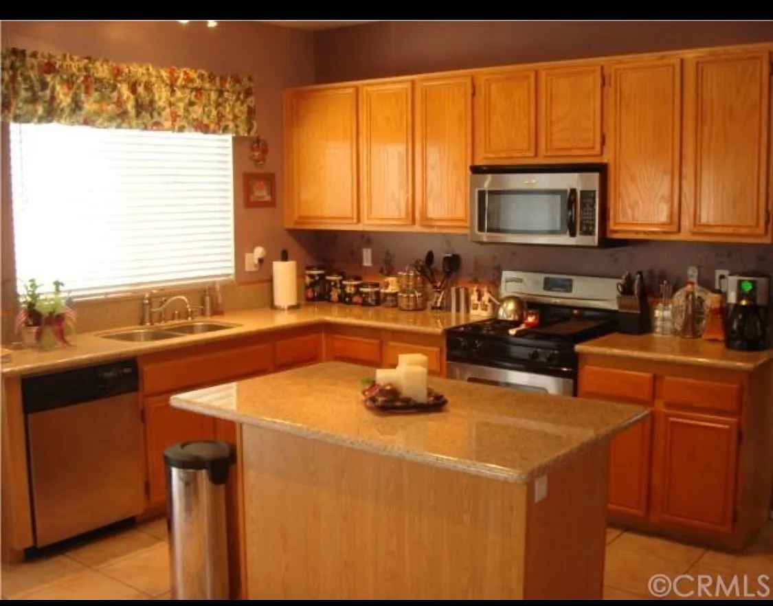 9170 Hamilton St — Photo 2