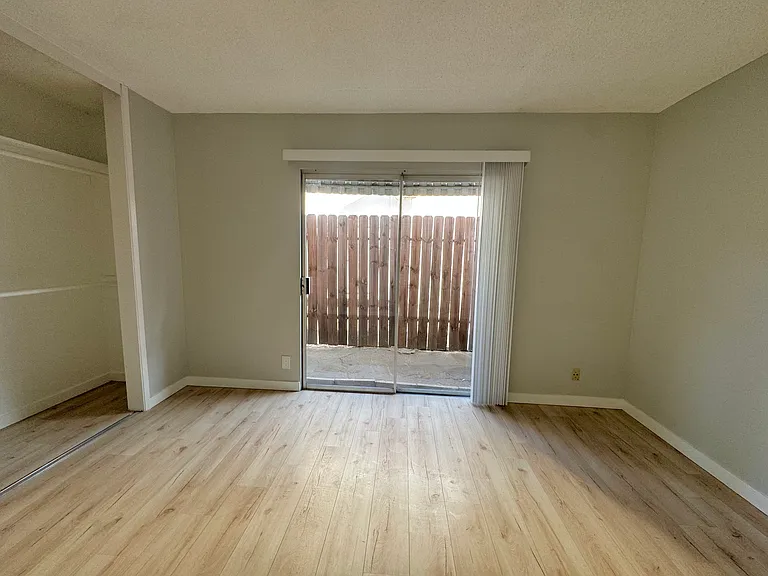 5505 Corteen Pl #7 — Photo 24