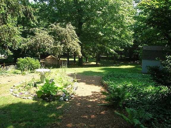 3rd image of 2369 Lakeshore Dr