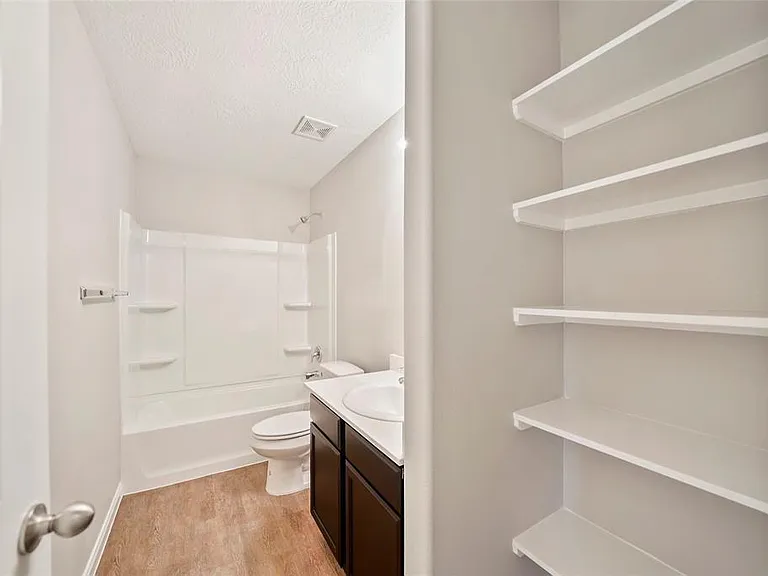 1111 Road 5102 — Photo 7