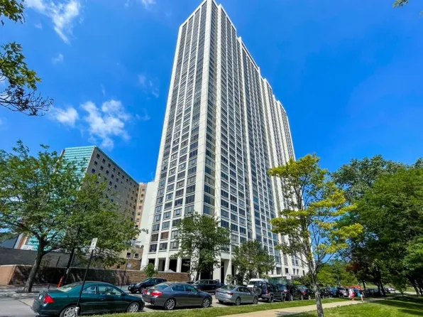 2800 N Lake Shore Dr, Chicago, IL
