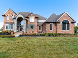 50940 Park Place Dr, Northville, MI 48167