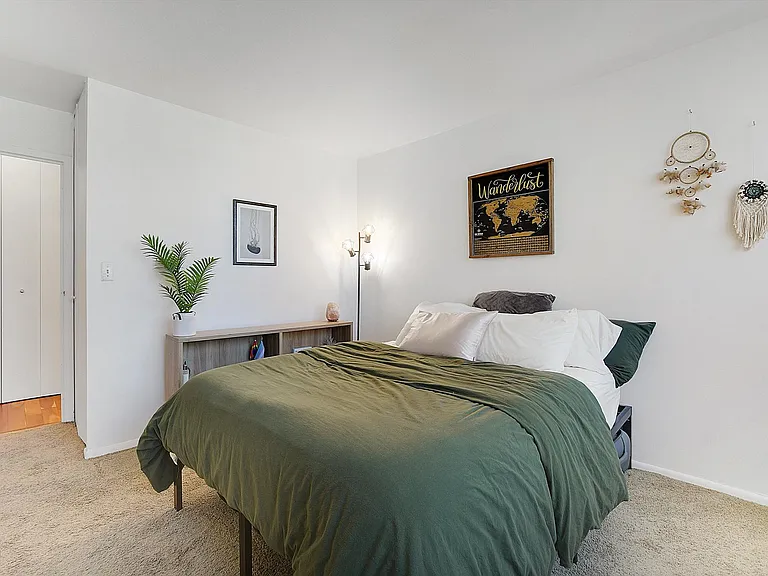 88 W Schiller St #703 — Photo 15
