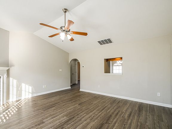 5th image of 2604 Lullwater Ln