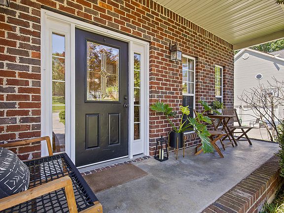 5th image of 1165 Fuller Glen Cir