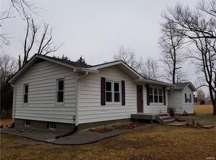 43 W Loop Rd, Winfield, MO 63389