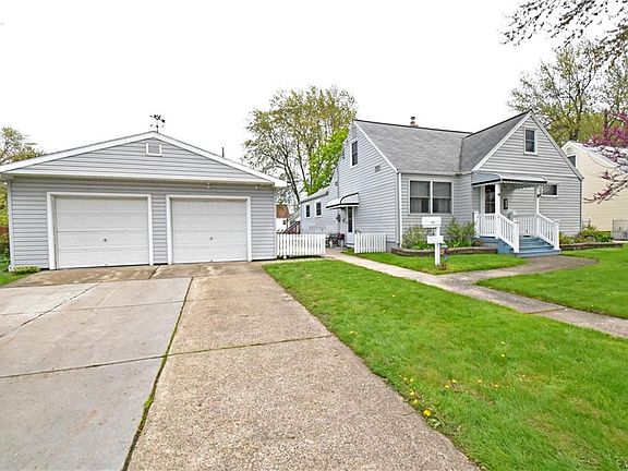 2nd image of 153 Lyndale Ct