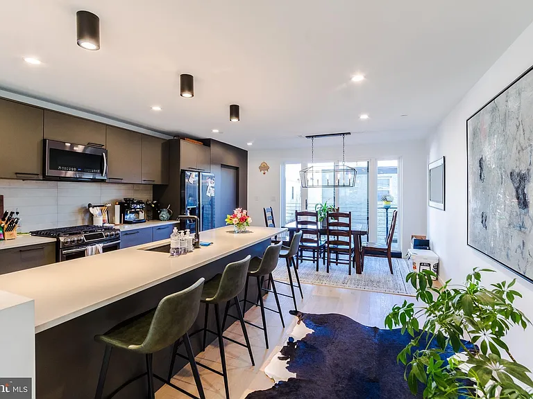 1705 Annin St — Photo 6