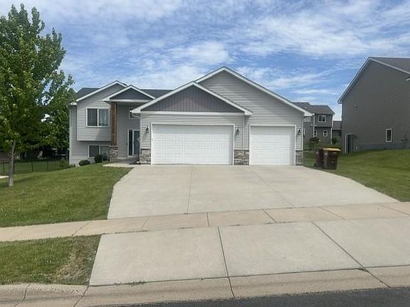 2nd image of 1107 Tikalsky St SE