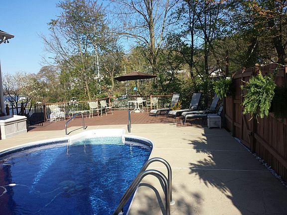 3rd image of 8129 Bodkin Ave