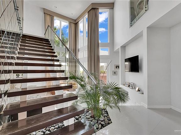 5th image of 4204 Worthington Ave