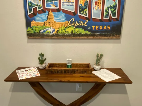 5808 Brocade Dr, Austin, TX 78724