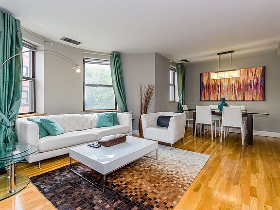 2nd image of 108 Gainsborough St APT 203W