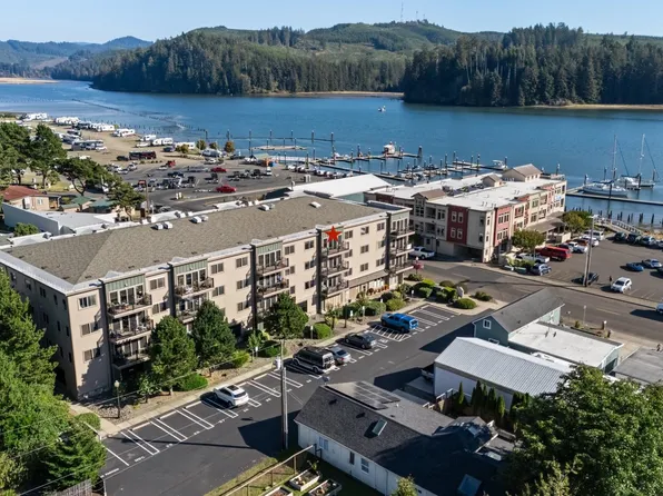 211 Harbor St APT 43, Florence, OR 97439
