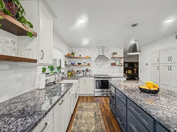 8421 S KENWOOD Lane, Tempe, AZ 85284