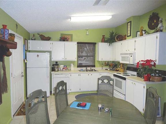 4th image of 1238 Santos Pl