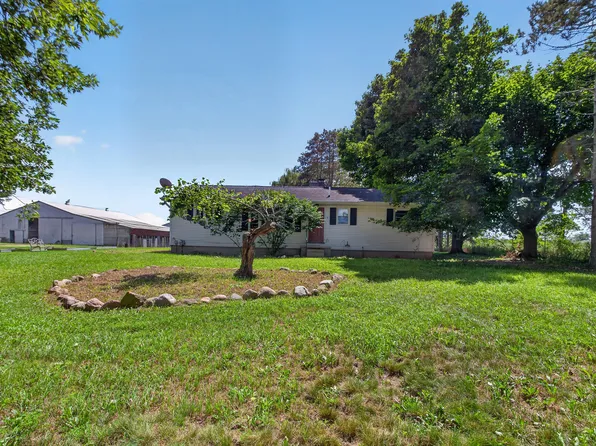 10031 Hastings Rd, Jackson, MI 49201