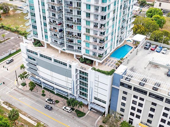 2nd image of 315 NE 3rd Avenue #1702