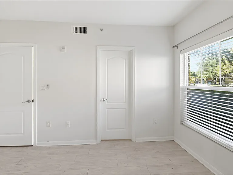 5090 Fairways Cir #H107 — Photo 12