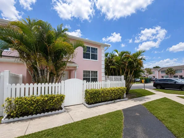 217 Foxtail Drive #H, Greenacres, FL 33415