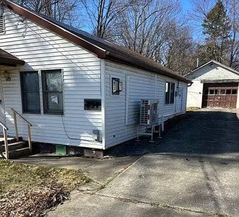5th image of 291 Strong Rd
