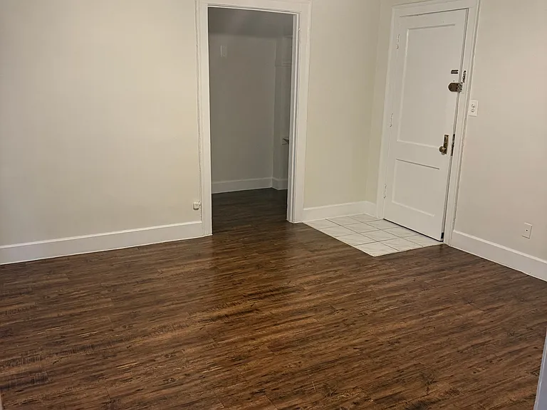 4236 N Broadway St #103 — Photo 17