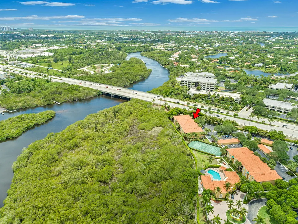 8635 River Homes Ln #305