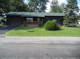 1906 E Scott St, Olney, IL 62450