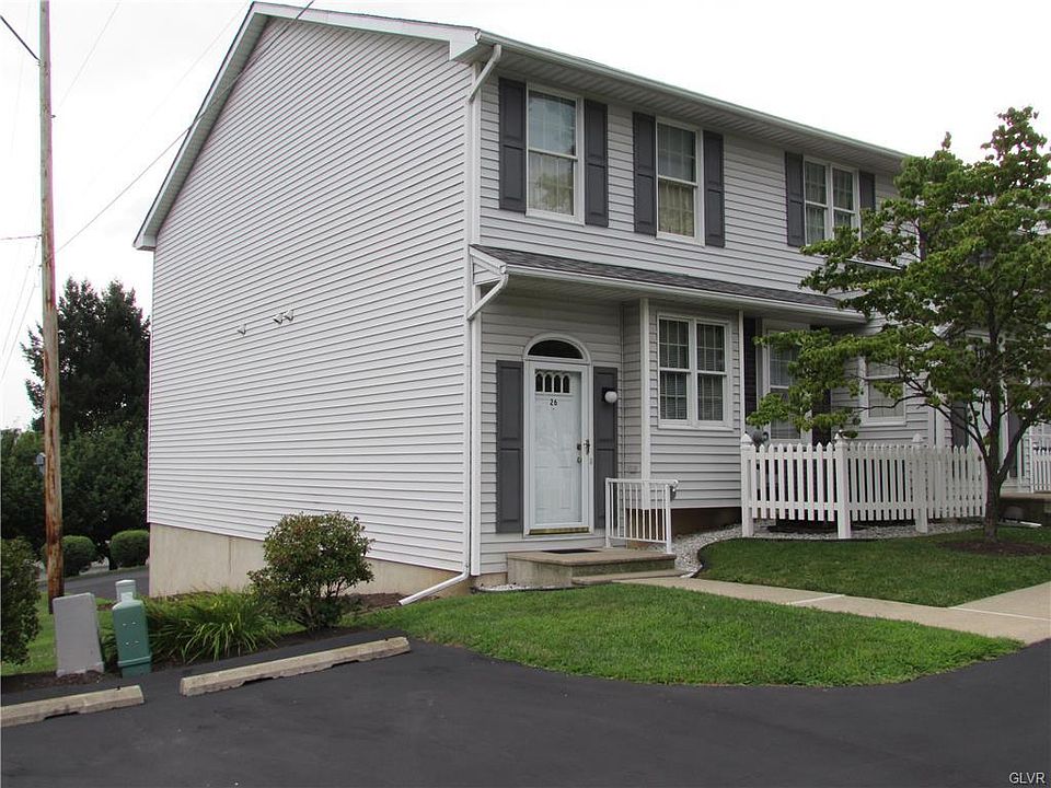 1st image of 26 Lawnherst Ct