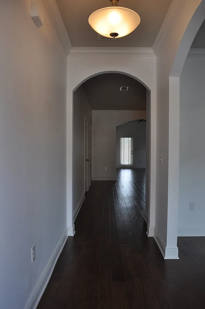 New 3 Bedroom in Driftwood Estates — Photo 2