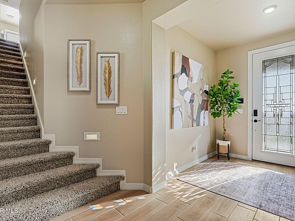 4th image of 328 Emerald Earth Ln