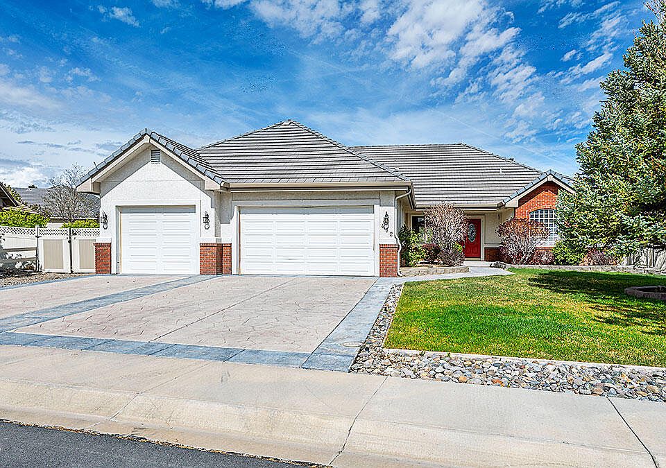 1st image of 402 Chianti Way
