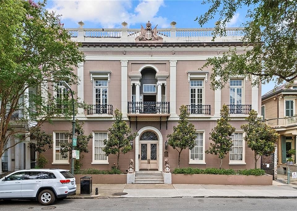 1st image of 1020 Esplanade Ave APT 203