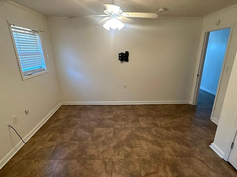232 Lorenz Blvd #B — Photo 7