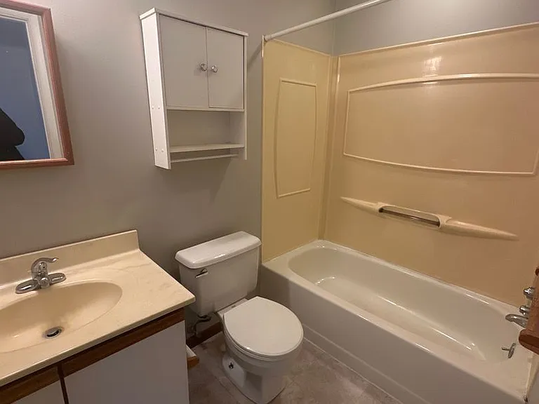 233 Ridgewood Ave — Photo 11
