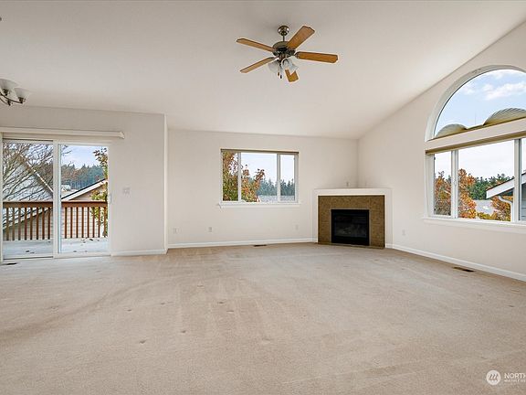5th image of 168 NW 12TH Court