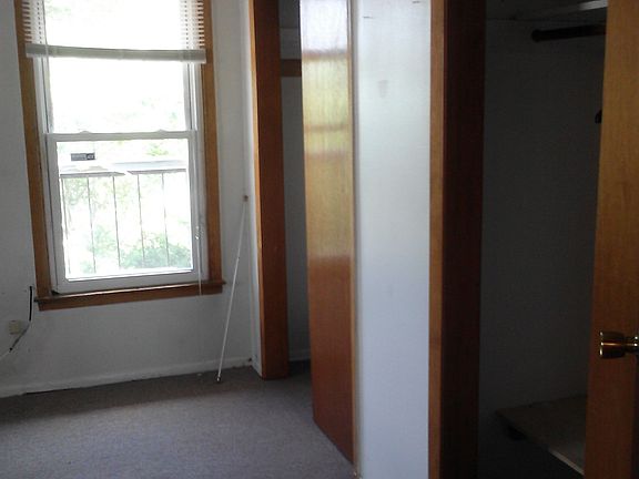 Spacious Bedroom with double closets