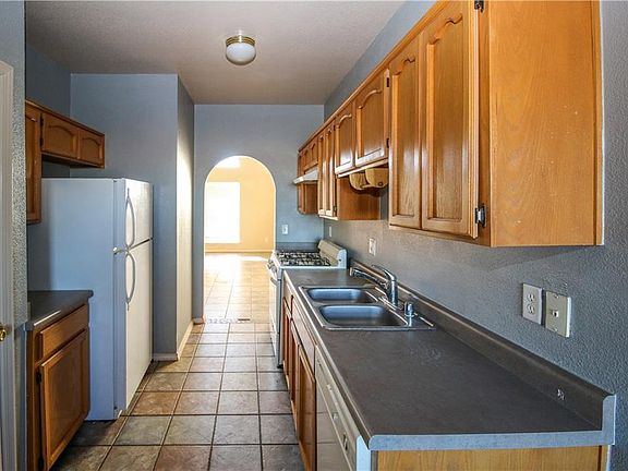 4th image of 2992 Tierra Cortez Ave Unit B