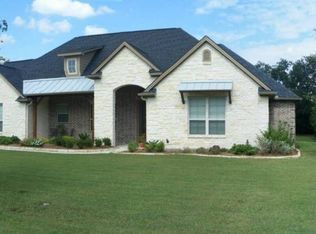 6716 Castenson Rd, Bryan, TX 77808