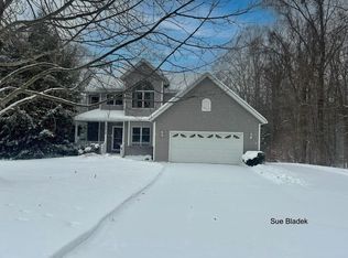 6814 Dale Ct, Fennville, MI 49408