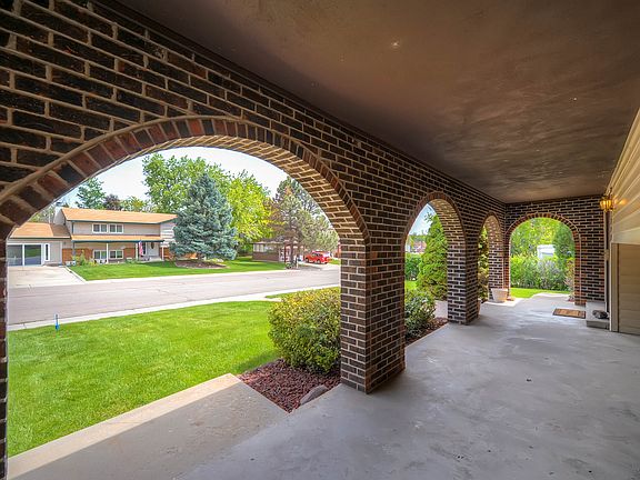 Spacious Front Porch