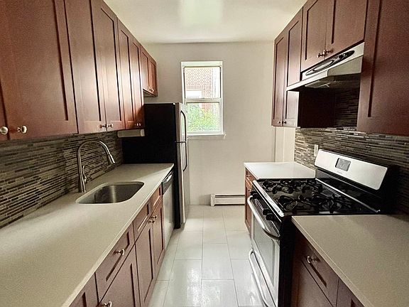 2nd image of 3405 Riverdale Ave #6