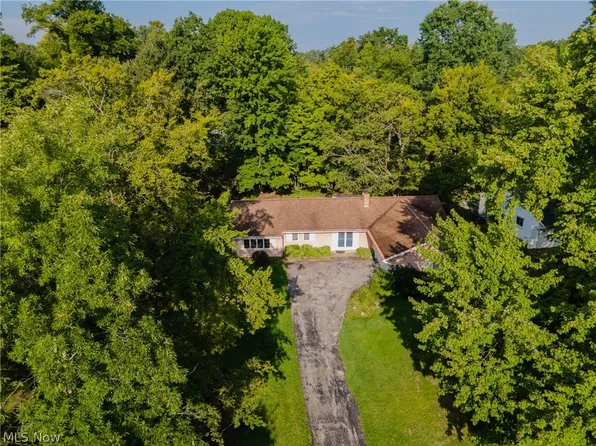 734 Kenwood Dr, Mayfield Village, OH 44040