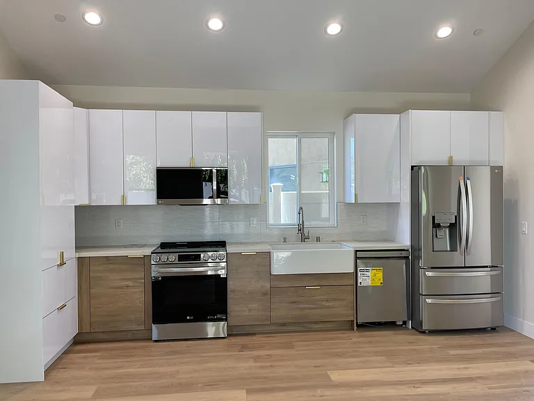 434 Emilia Pl — Photo 2