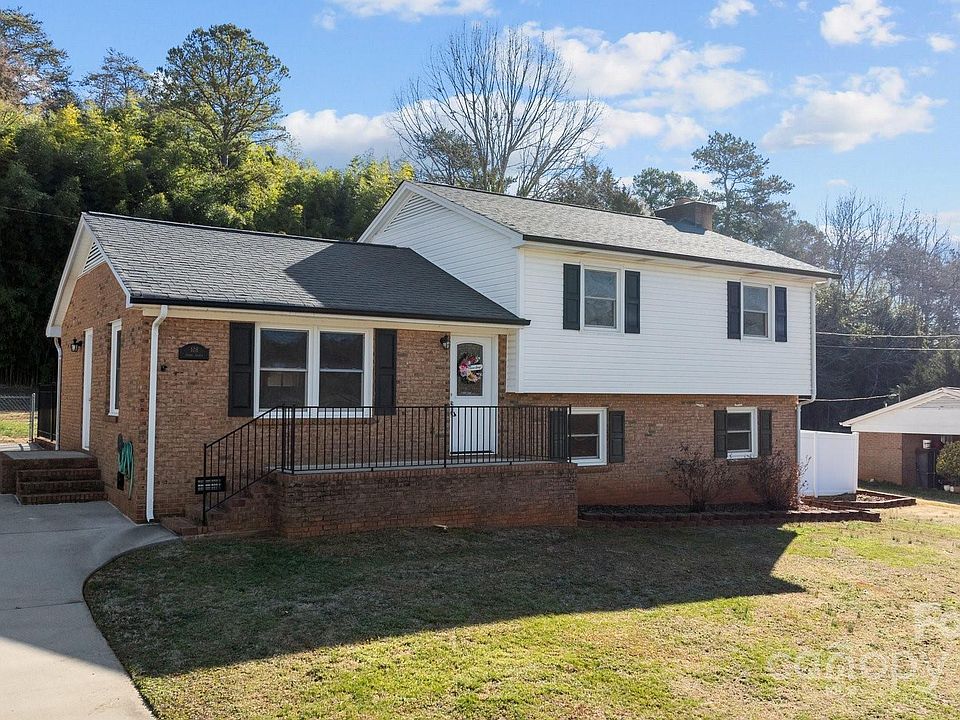 1st image of 108 Donna Ave