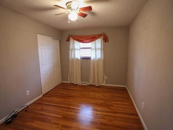 5th image of 9425 Sherborn Dr